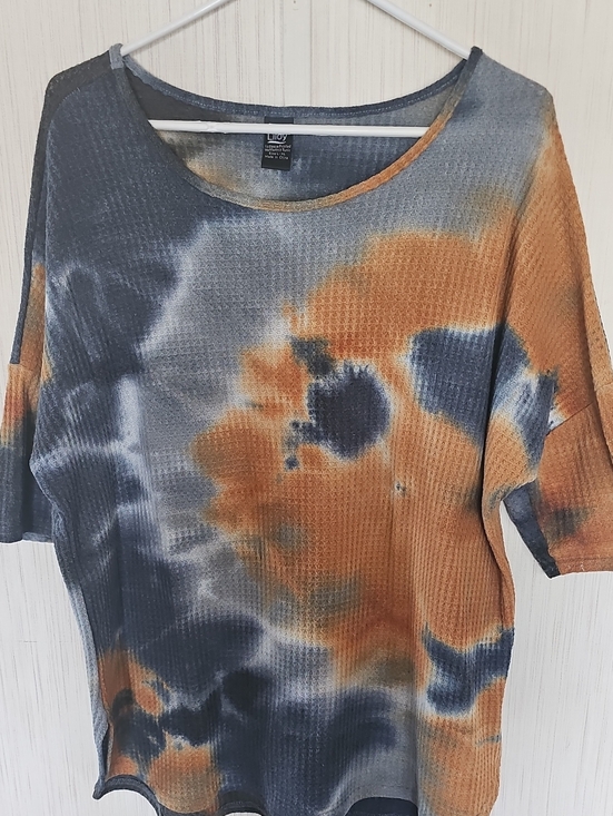 Lily Tops - Lily Tie-Dye Waffle Knit Short Sleeve Top - Orange & Gray